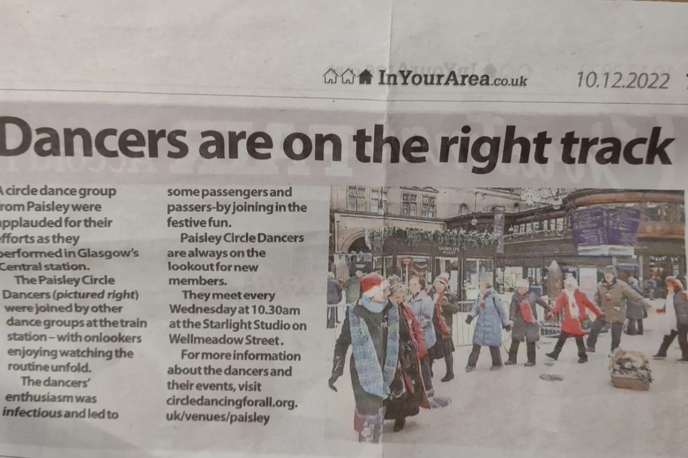 Dancing in Glasgow Central Station - Showcasing  circle dancing in Glasgow Central Station